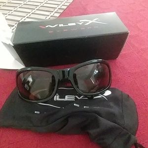 Wiley x socket sunglasses